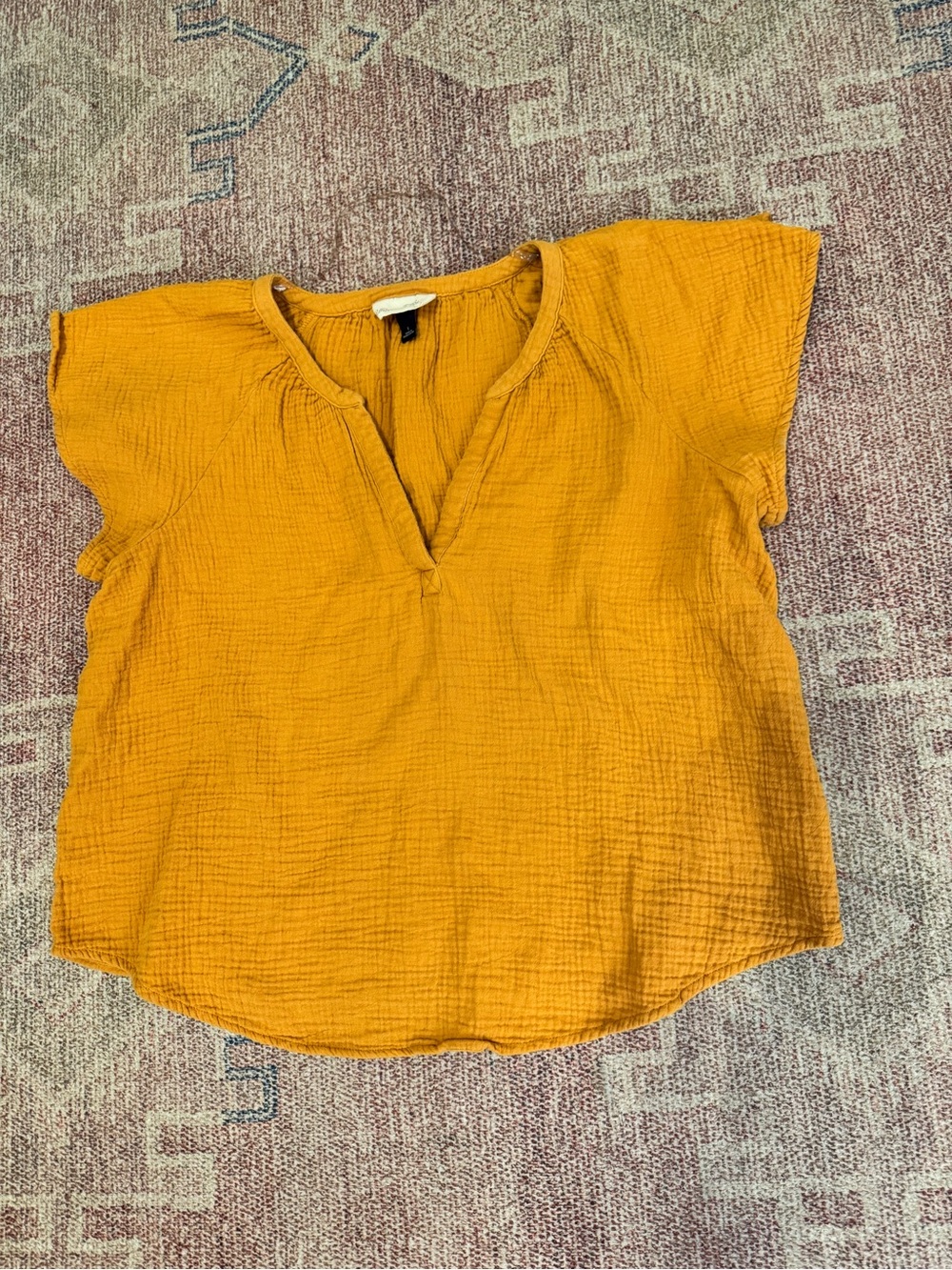 Universal thread mustard cotton gauze flutter sleeve top size large